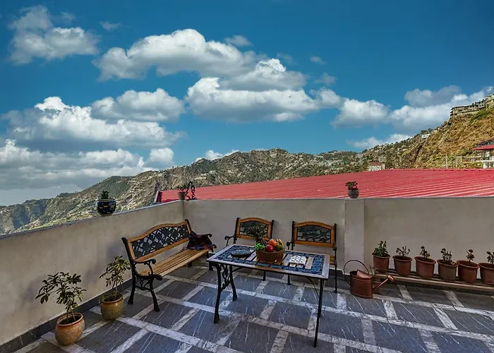 Stayvista At Arncliff Villa 5 Mins From Mall Road Mussoorie